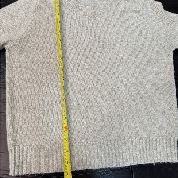 Classic Beige Women's Sweater S - Picture 4 of 7